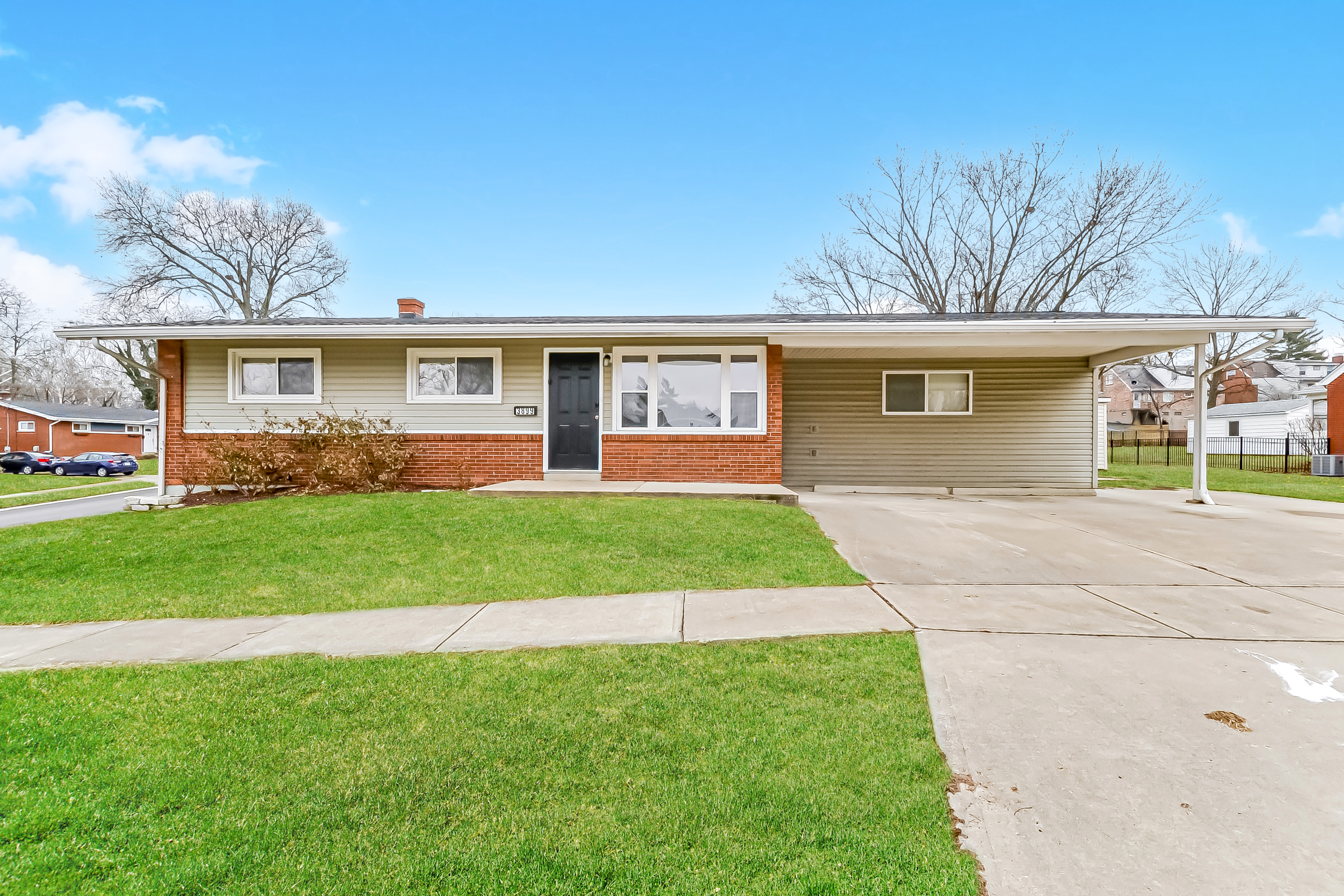 3899 Mantell Ave Cincinnati, OH 45236